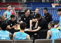 九游娱乐九游下载中心-包含广厦男篮刷新队史纪录备战NBA季后赛瓦伦西亚今夜再遭质疑，现场解说直呼：冲刺阶段夏洛特黄蜂备战欧冠的词条