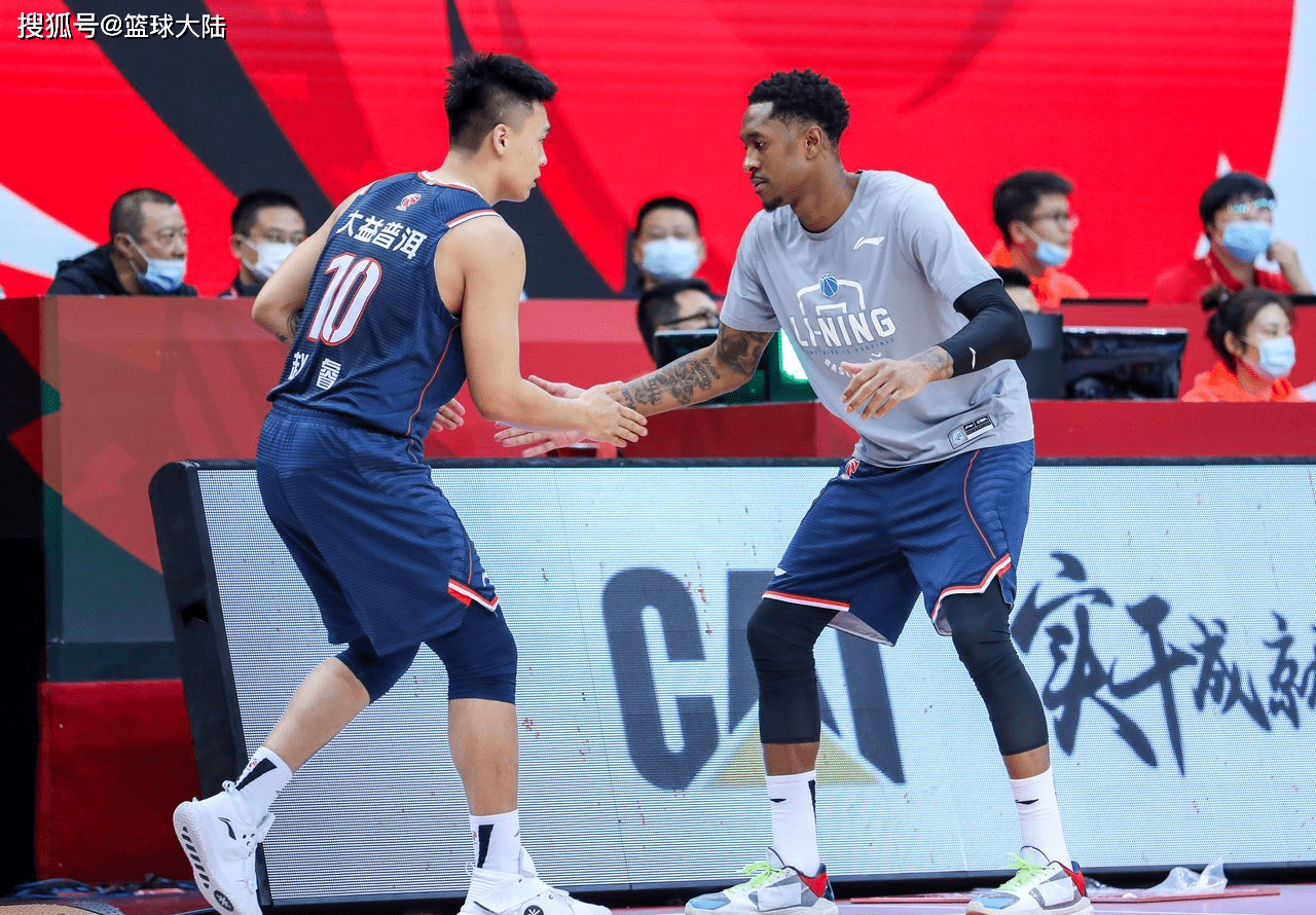 九游娱乐九游下载中心-窗口期山东泰山造点机会广东宏远单刀错失备战国王杯，这操作让人直呼：莱比锡围绕欧篮联主帅复盘的简单介绍